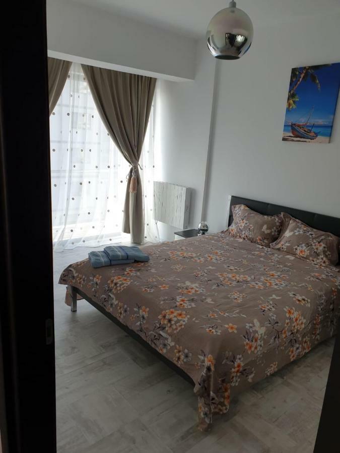 Sea Breeze Apartments Mamaia Nord De Silva Exterior photo