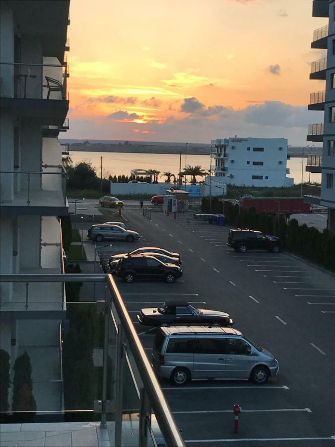 Sea Breeze Apartments Mamaia Nord De Silva Exterior photo